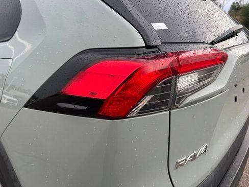 Used 2023 Toyota RAV4 XLE AWD/4WD image 11