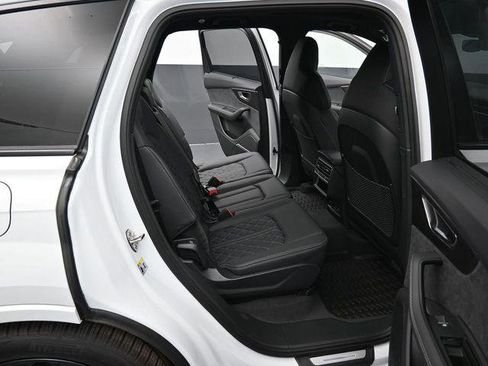 New 2026 Audi SQ7 Premium Plus image 13