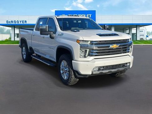 Used 2023 Chevrolet Silverado 2500 High Country image 5