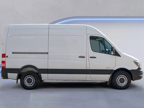 Used 2016 Mercedes-Benz Sprinter 2500 image 8