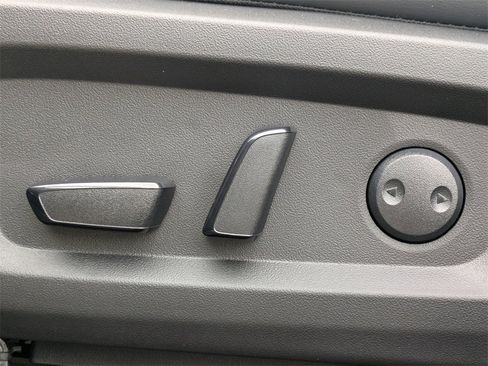 New 2026 Mitsubishi Outlander SE image 21