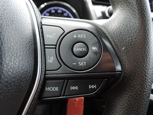 Used 2020 Toyota Camry LE FWD image 26