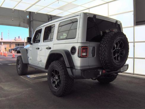 Used 2024 Jeep Wrangler Unlimited Sport AWD/4WD image 8