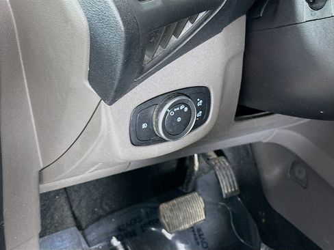 Used 2019 Ford Transit Connect XLT FWD image 15