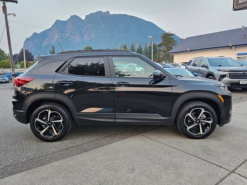 Certified 2023 Chevrolet TrailBlazer RS w/ Convenience Package AWD/4WD image 4