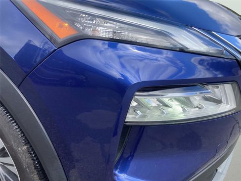 Used 2023 Nissan Rogue SV image 10