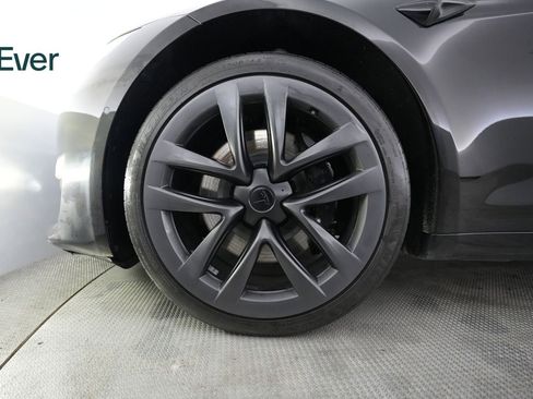 Used 2022 Tesla Model S image 19