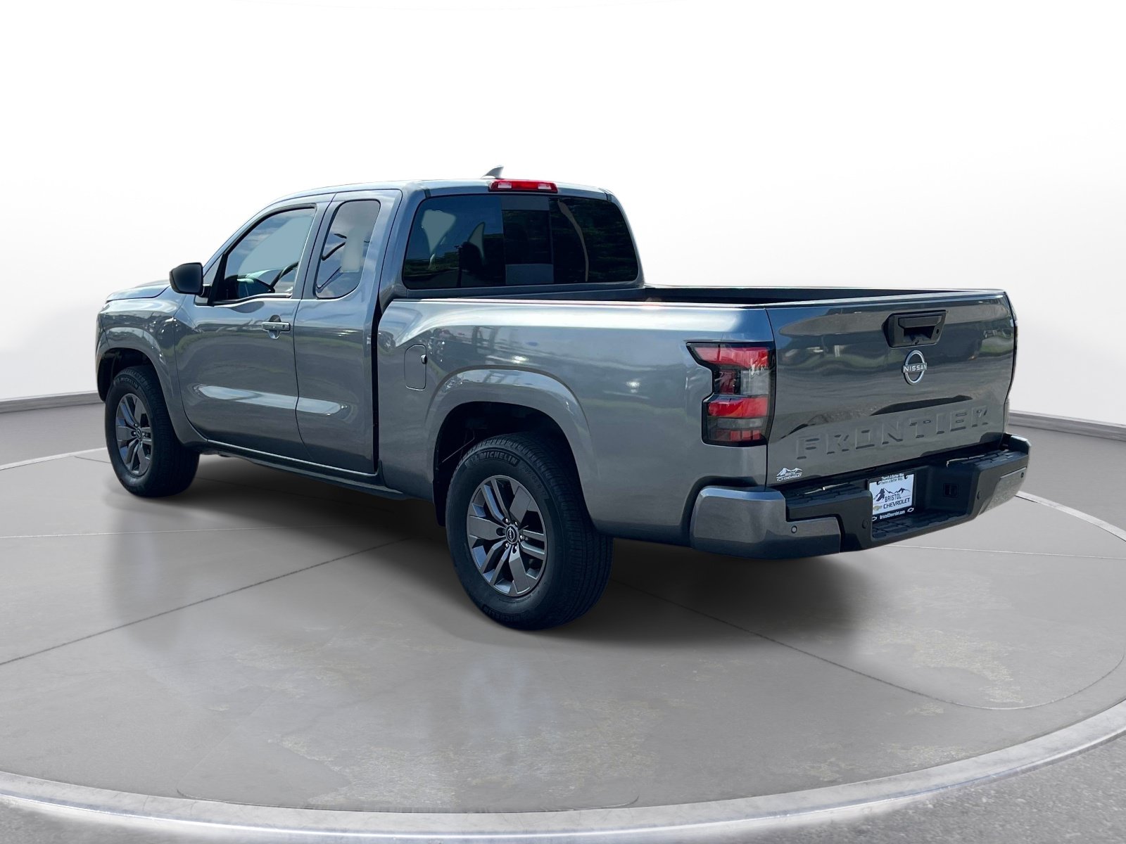 Used 2025 Nissan Frontier SV RWD image 8