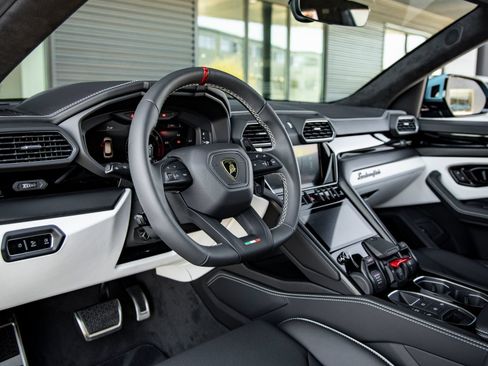 Used 2024 Lamborghini Urus S AWD/4WD image 29