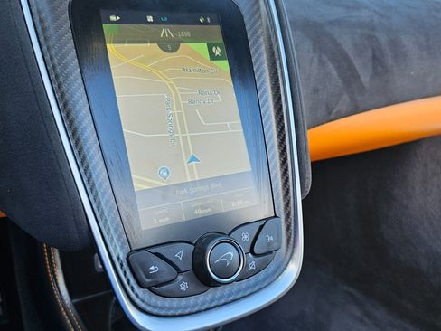 Used 2019 McLaren 570S Spider image 42