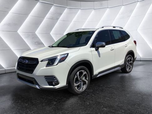 Used 2023 Subaru Forester Touring AWD/4WD image 3