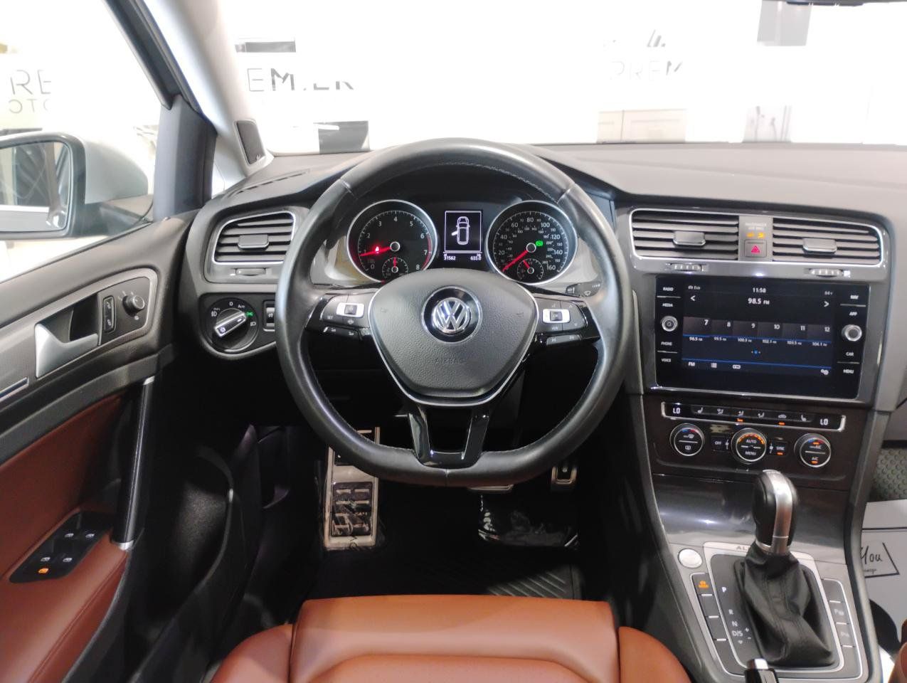 Used 2019 Volkswagen Golf Alltrack SE AWD/4WD image 30
