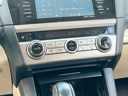 Used 2016 Subaru Outback 2.5i Premium image 15