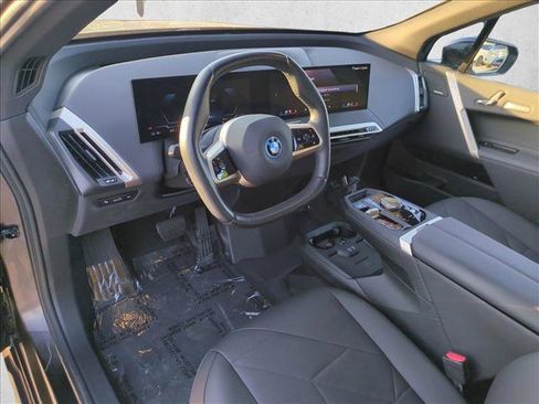 Used 2024 BMW iX xDrive50 w/ Premium Package AWD/4WD image 10