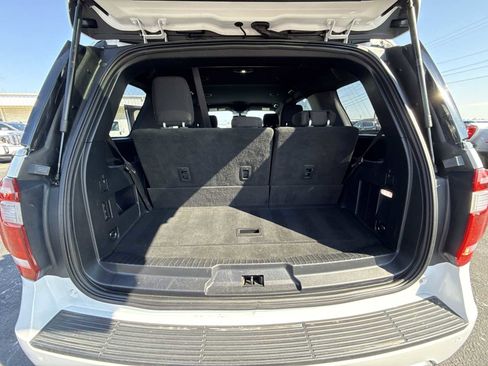 Used 2019 Ford Expedition XLT AWD/4WD image 19