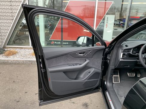 New 2026 Audi SQ7 Prestige image 4