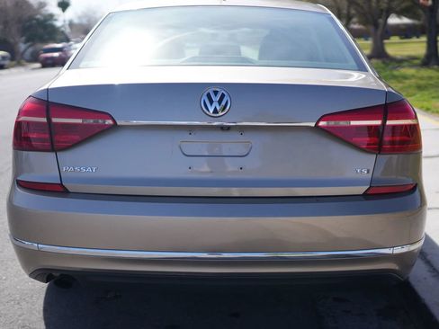 Used 2016 Volkswagen Passat 1.8T S image 8