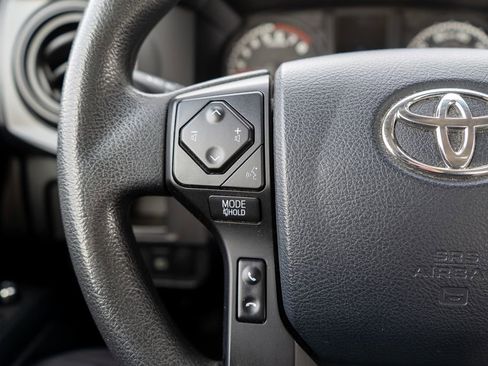 Used 2018 Toyota Tacoma SR image 21