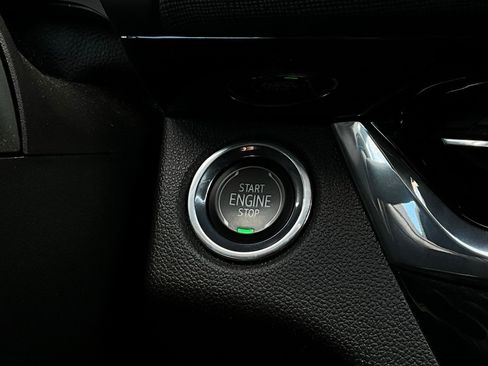 Used 2025 Buick Envista Sport Touring image 25