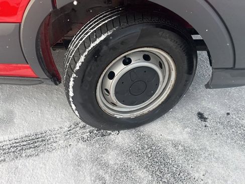 Used 2018 Ford Transit 150 XL image 10