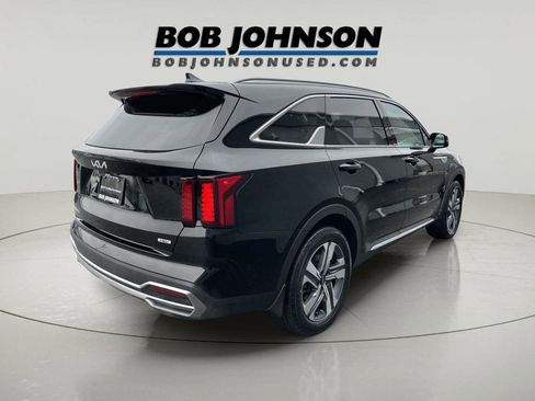 Used 2023 Kia Sorento EX AWD/4WD image 3