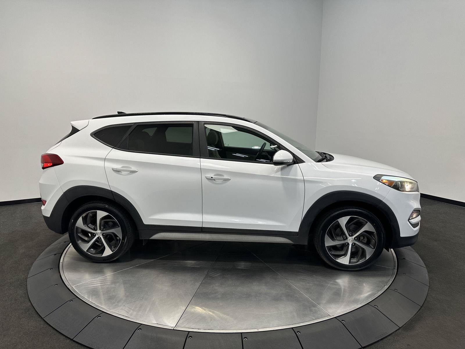 Used 2018 Hyundai Tucson Value AWD/4WD image 7