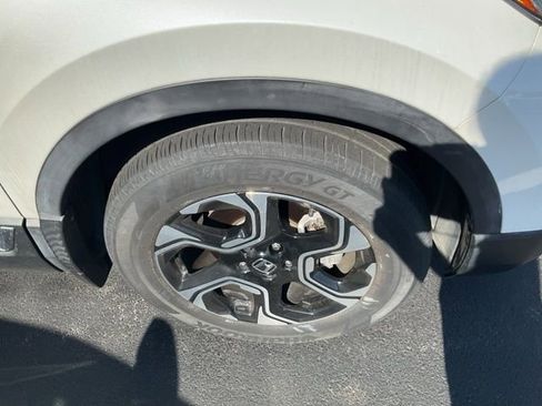 Used 2019 Honda CR-V Touring image 4