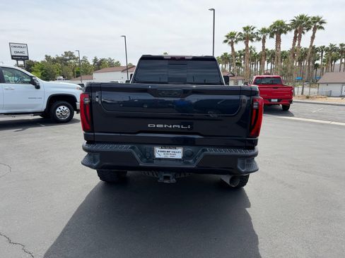 Used 2024 GMC Sierra 2500 Denali w/ Denali Reserve Package image 4