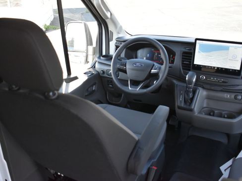Used 2026 Ford Transit 250 148 Medium Roof Extended AWD w/ Load Area Protection Package image 16
