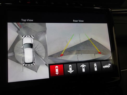 Used 2023 Jeep Grand Cherokee 4WD 4xe w/ Luxury Tech Group II image 30