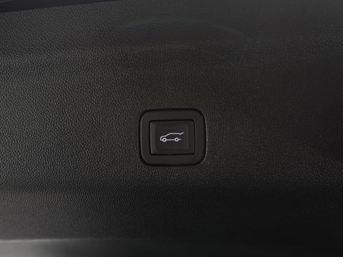 Used 2025 Chevrolet Tahoe High Country w/ Sun And Tow Package AWD/4WD image 14