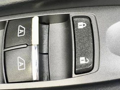 Used 2017 INFINITI Q50 Signature Edition w/ All Weather Package (L93) image 37