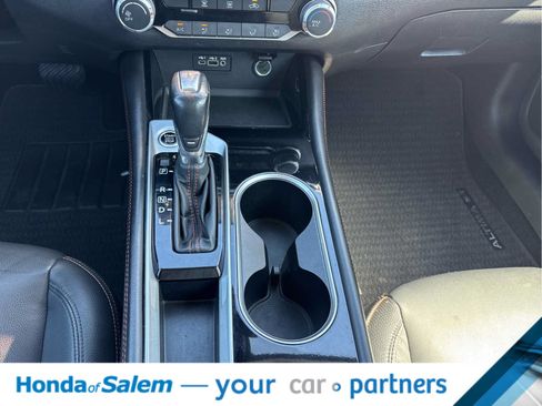 Used 2024 Nissan Altima 2.5 SR FWD image 17