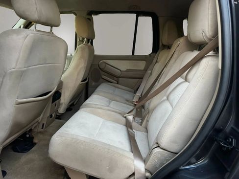 Used 2007 Ford Explorer XLT AWD/4WD image 9