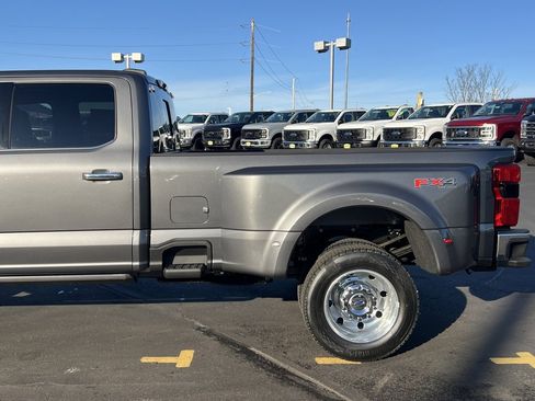 New 2026 Ford F450 Lariat w/ Lariat Premium Package image 15