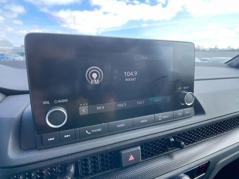 Used 2024 Honda CR-V Sport image 17