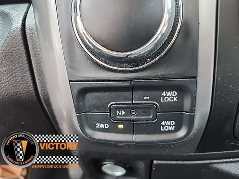 Used 2022 RAM 1500 Classic SLT image 4