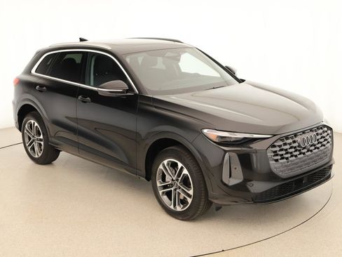 New 2025 Audi Q5 Premium image 31