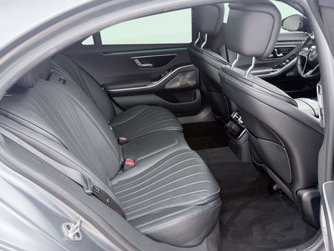 Used 2023 Mercedes-Benz S 500 4MATIC w/ AMG Line image 41
