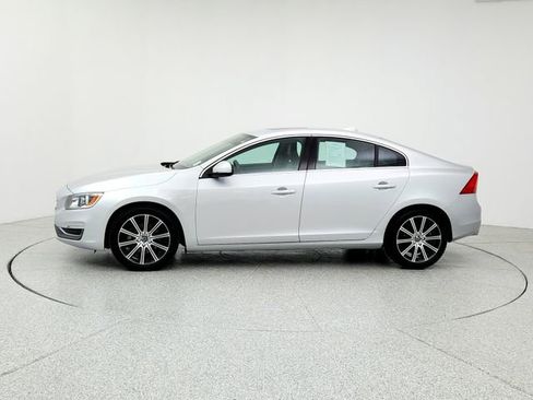 Used 2018 Volvo S60 T5 Inscription image 8
