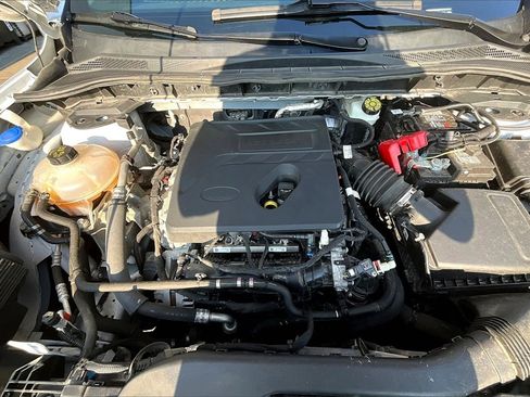 Used 2020 Ford Escape SE image 29