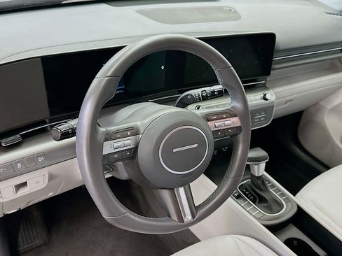 Used 2025 Hyundai Kona SEL image 18