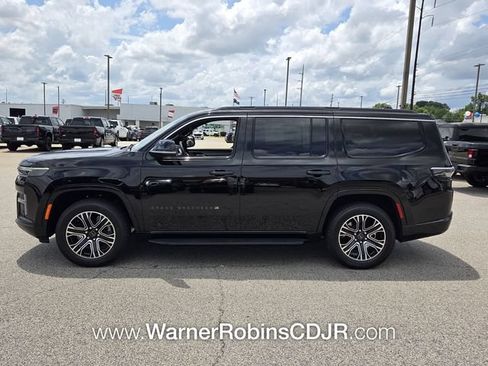 New 2026 Jeep Grand Wagoneer 2WD w/ 8-Passenger Seating Package image 4