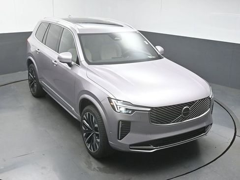 New 2026 Volvo XC90 B6 Plus w/ Protection Package Premier image 44