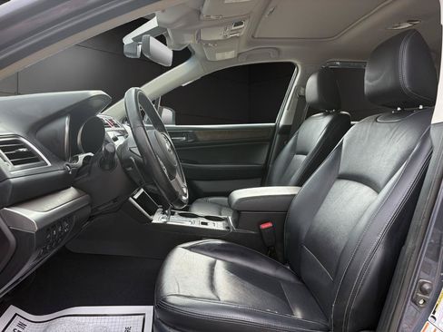 Used 2017 Subaru Outback 2.5i Limited AWD/4WD image 8