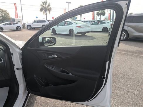 Used 2024 Chevrolet Malibu LT image 32