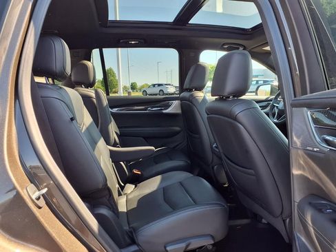 Used 2020 Cadillac XT6 Sport AWD/4WD image 32