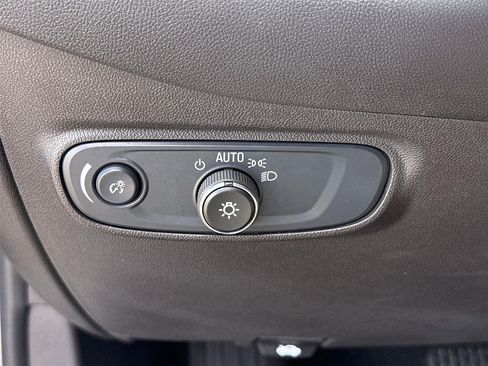 Used 2024 Chevrolet Equinox LT FWD image 16