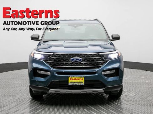 Used 2020 Ford Explorer XLT w/ Equipment Group 202A AWD/4WD image 2