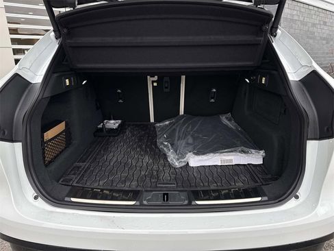 Used 2025 Jaguar F-PACE R-Dynamic S image 6